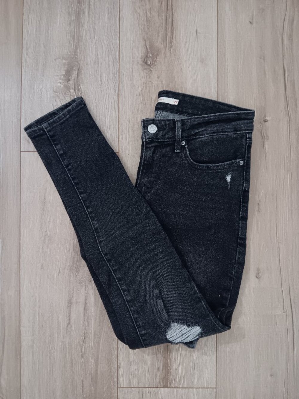 Levi's 711 Skinny Jeans Womens 27 Distressed Ripped Dark Wash Black Cotton